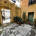 Il Mandorlo - A Due Passi Dal Porto Antico Genua